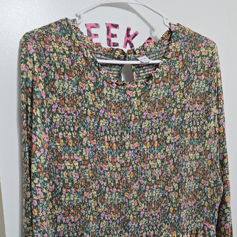 Old Navy Green Floral Smocked Dress